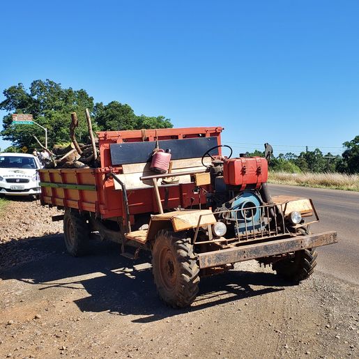 Homem fica ferido ao colidir moto contra carreta agrícola na SC 386