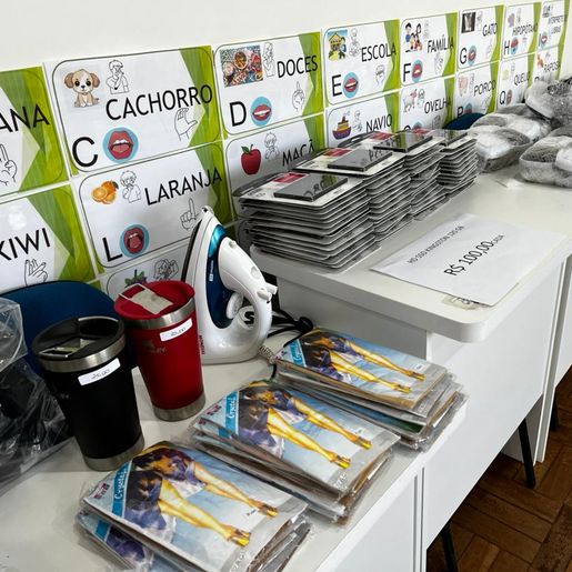 Bazar da APAS arrecada recursos para alunos surdos em São Miguel do Oeste