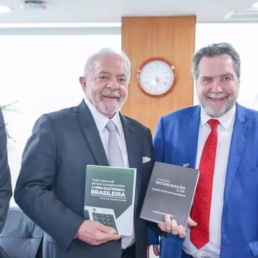 Lula vem a Santa Catarina para homenagem a ex-reitor na UFSC