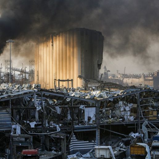 FOTOS: Destruição, mortos e muitos feridos em Beirute, no Líbano