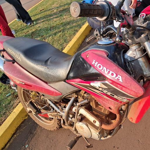 Motociclista fica ferido em acidente no centro de Campo Erê
