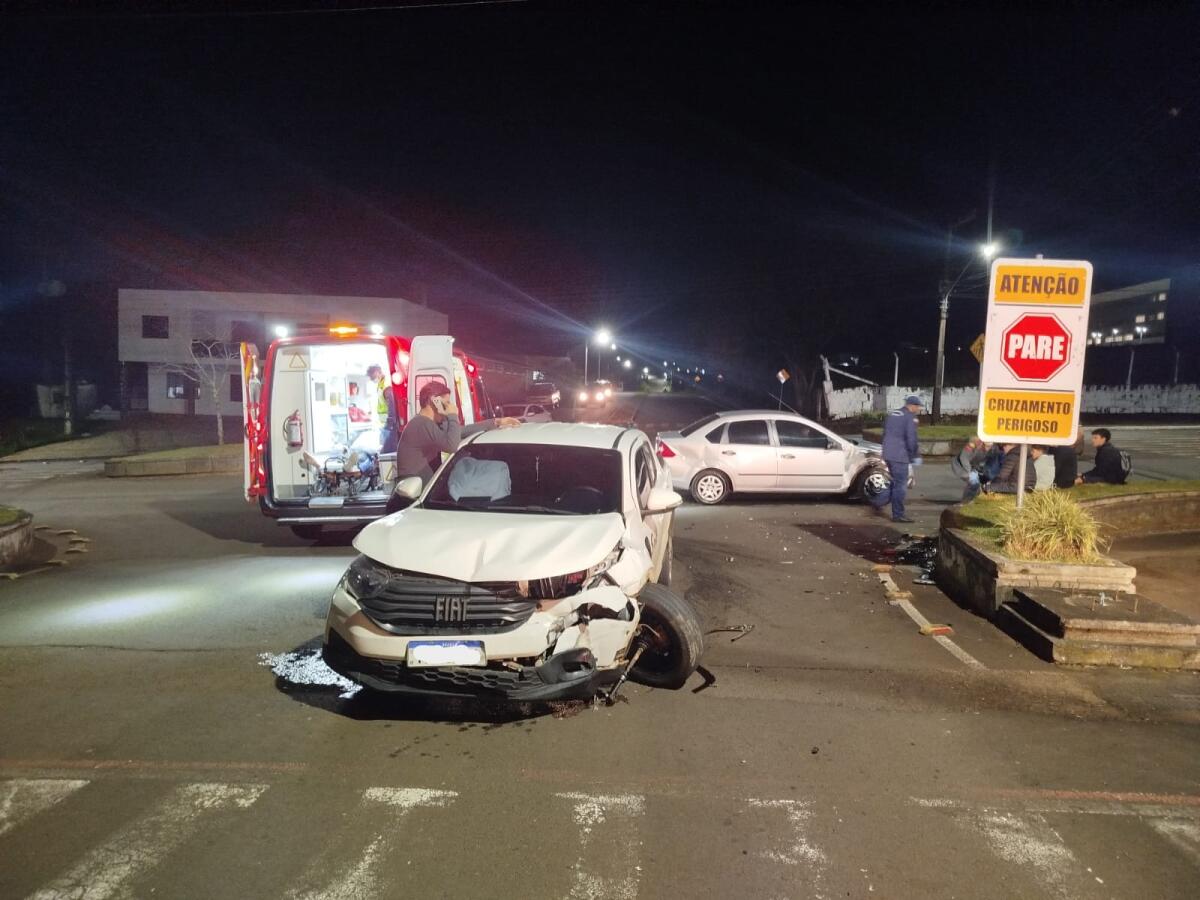 Colisão entre dois carros deixa um homem ferido em São Lourenço do Oeste