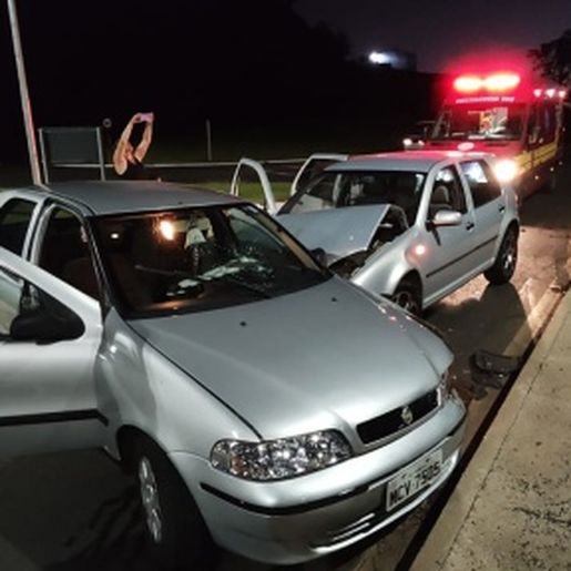 Colisão entre veículos deixa dois feridos na BR-158 em Caibi