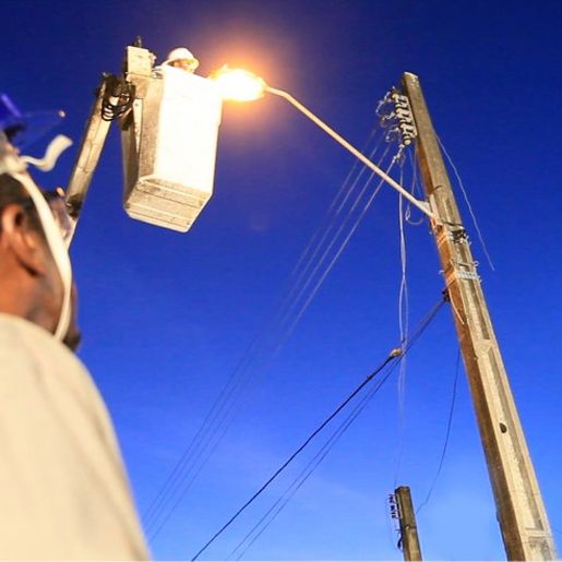 Empresa executa melhorias na iluminação pública em SJCedro