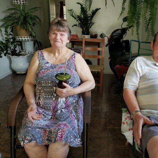 Família de Iporã do Oeste mantém tradição da confecção de casquinhas de ovos para a Páscoa