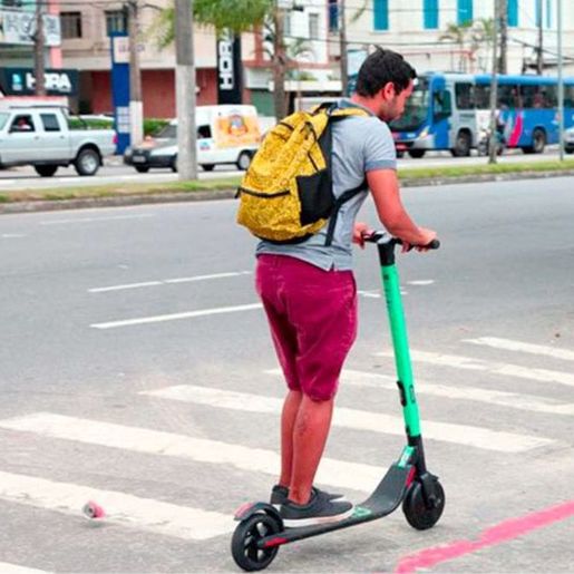 Cidades de SC avançam na regulamentação para ciclomotores e patinetes elétricos
