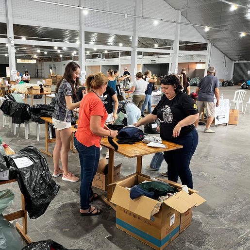 São Miguel do Oeste doa 350 toneladas para vítimas das enchentes no RS