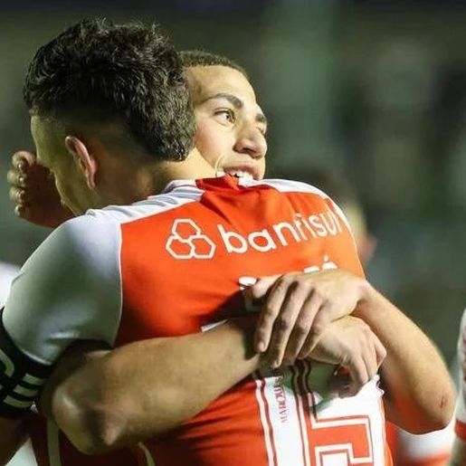 Inter joga bem, bate o Juventude por 3 a 1 e sobe na tabela do Brasileirão