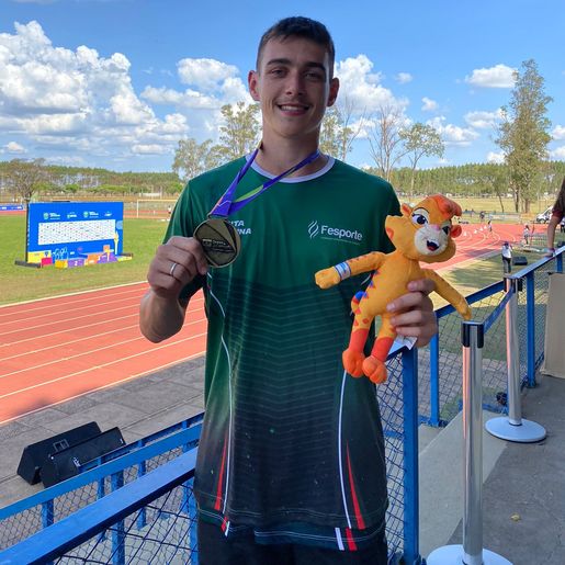 Atleta de Itapiranga conquista título brasileiro de Pentatlo