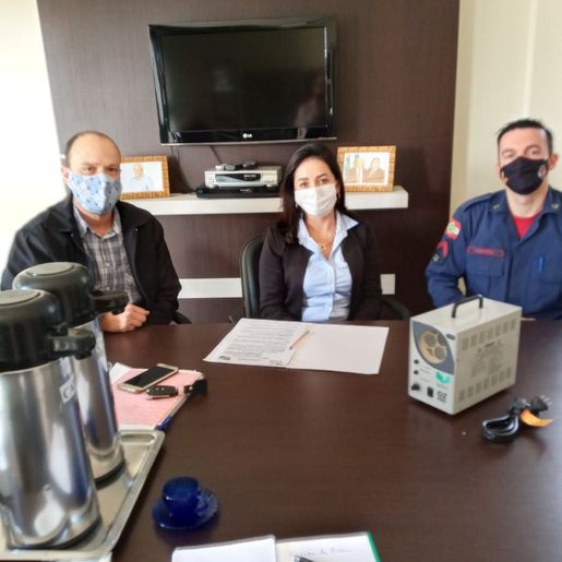 Bombeiros recebem equipamento para higienização de viaturas e ambientes