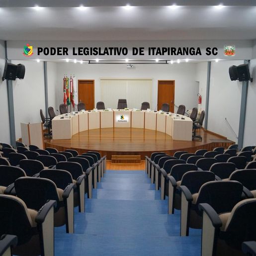 Câmara de Itapiranga aprova oito projetos na penúltima sessão do ano