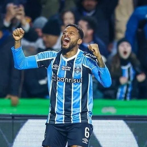 Grêmio vence Fluminense de virada e larga em vantagem nas oitavas da Libertadores