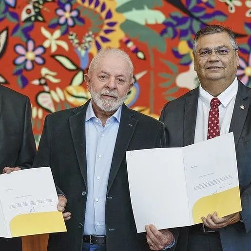 Senado aprova Flávio Dino para o STF e Paulo Gonet para a PGR