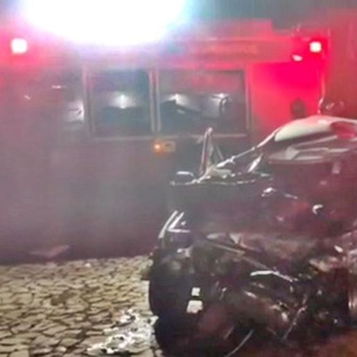 Colisão frontal deixa duas pessoas mortas na PR-280