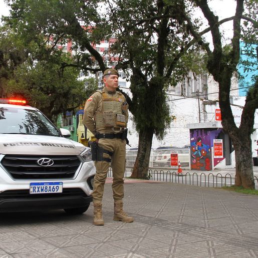 Polícia aplica mais de 4,7 mil multas por uso de drogas em locais públicos em Santa Catarina