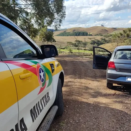 Criança de 9 anos é flagrada dirigindo carro em SC