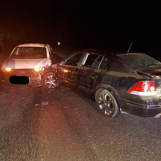 Colisão envolve quatro veículos na SC-305 em Campo Erê