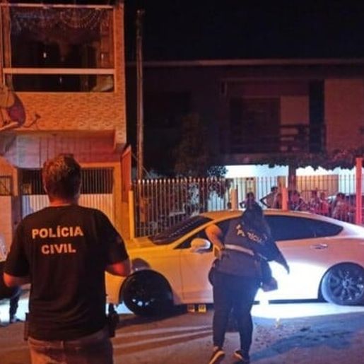 Homens são mortos a tiros durante jogo de cartas