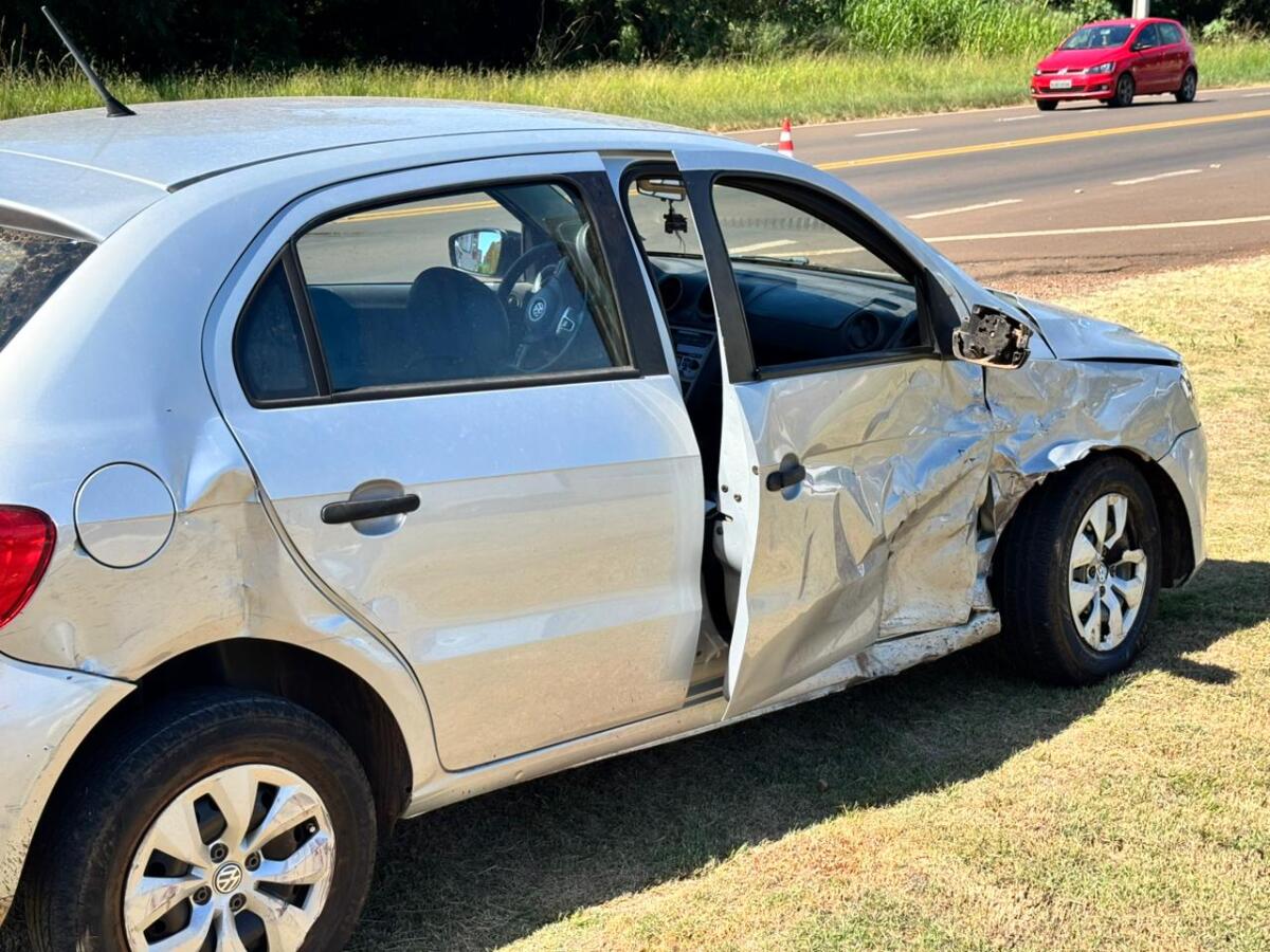 Colisão lateral deixa uma mulher ferida na SC-163, em SMOeste