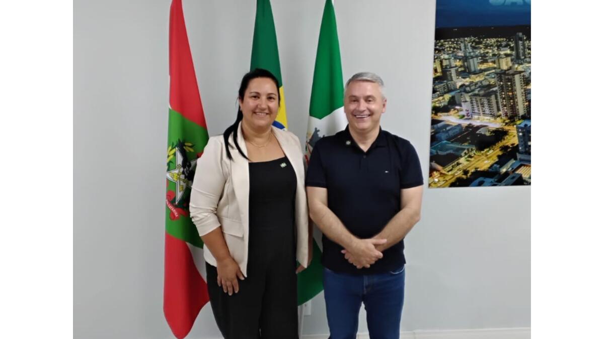 Andréia Rebelato toma posse como secretária de Assistência Social em SMO