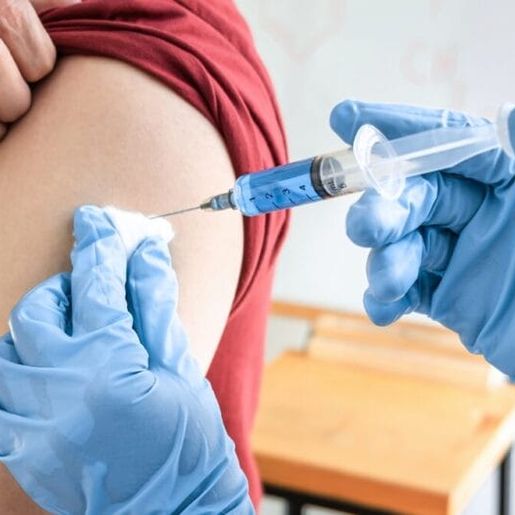 Mais de 70% dos municípios de SC atingiram a meta de vacinação da tríplice viral em 2024