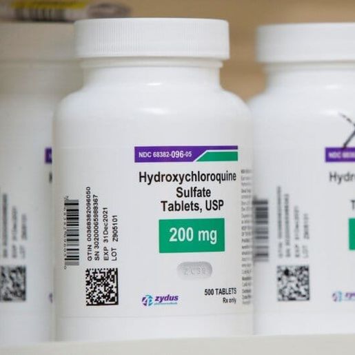 Autores de estudo que apontava riscos da cloroquina retiram artigo