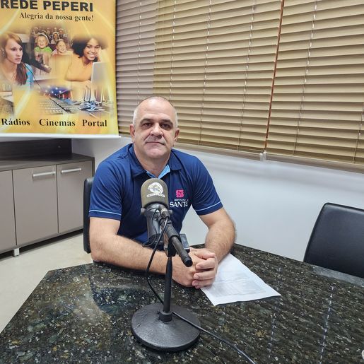 Diretor diz que demora ocorre por grande número de pacientes ao mesmo tempo