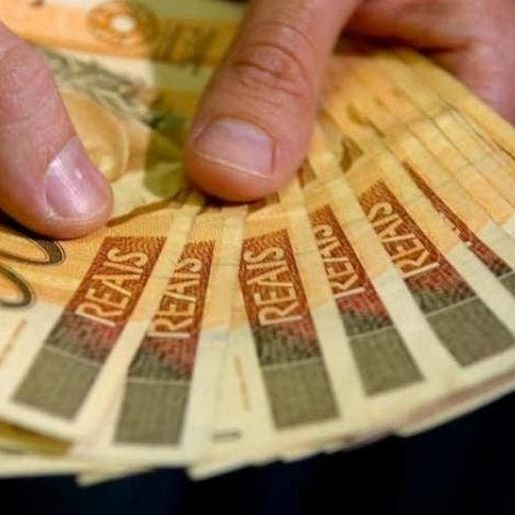 Governo de SC deve congelar folha de pagamento dos servidores