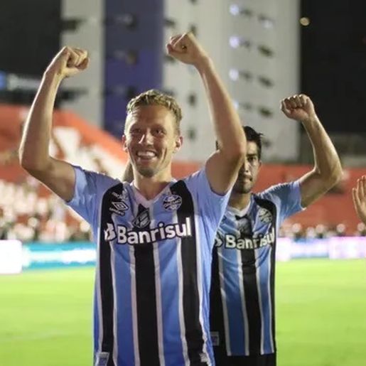 Grêmio vence o Náutico e mais uma vez consegue o acesso à Série A nos Aflitos
