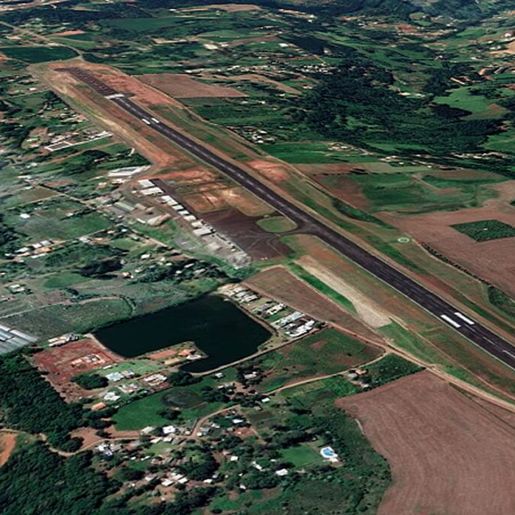 Avião vindo do Paraná faz pouso de emergência em Chapecó