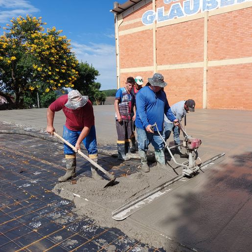Cerca de R$ 400 mil estão sendo investidos no colégio Claudino Crestani