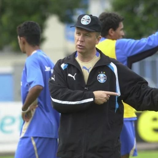 Mano Menezes é o novo técnico do Grêmio