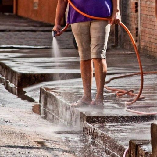 Casan alerta moradores sobre consumo elevado de água em SMOeste