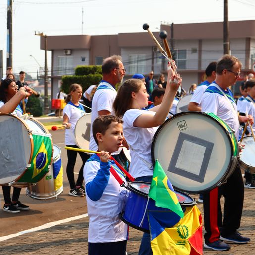 Programação de 7 de Setembro em Campo Erê inicia com "alvorada"