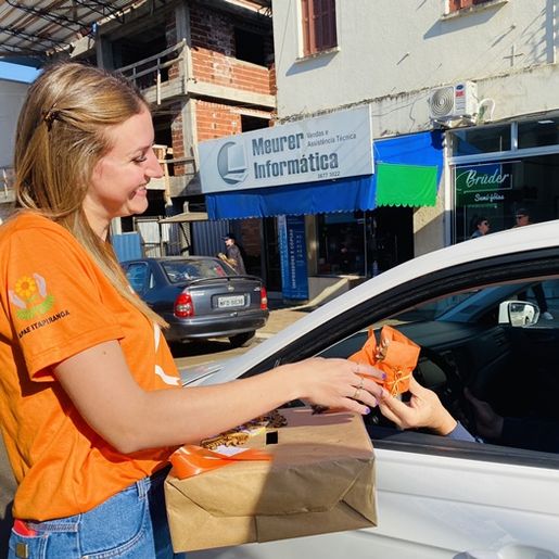 APAE de Itapiranga realiza Pedágio Solidário
