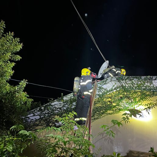 VÍDEO: Princípio de incêndio danifica residência em São Miguel do Oeste