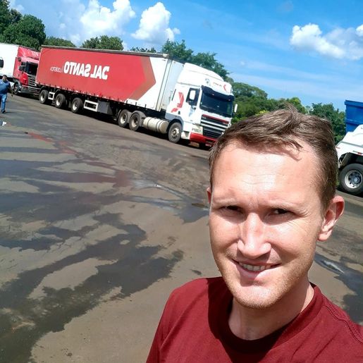 Motorista de Itapiranga é encontrado morto em caminhão