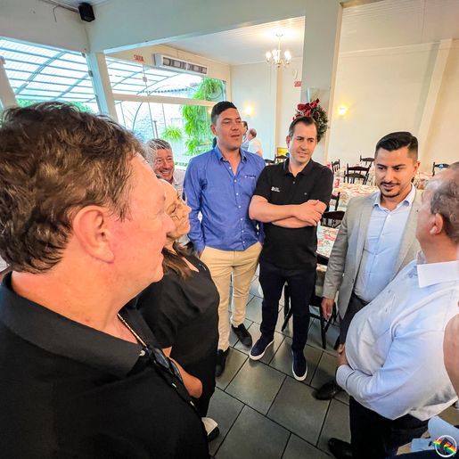 Governador Jorginho Mello cumpre roteiro na região e visita Hospital Regional