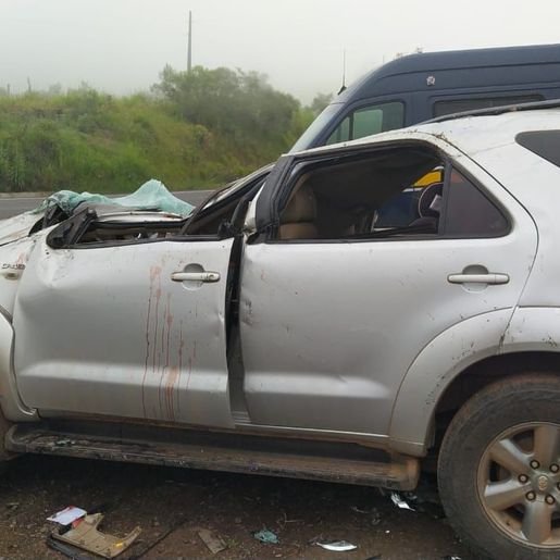 Homem morre em capotamento de caminhonete na BR 282