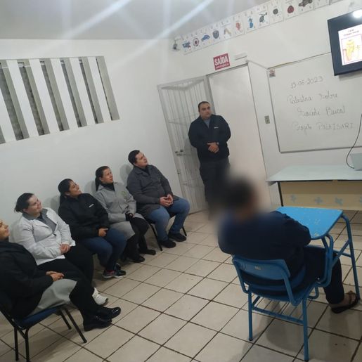 Profissionais da saúde trabalham com internos do CASEP em São José do Cedro