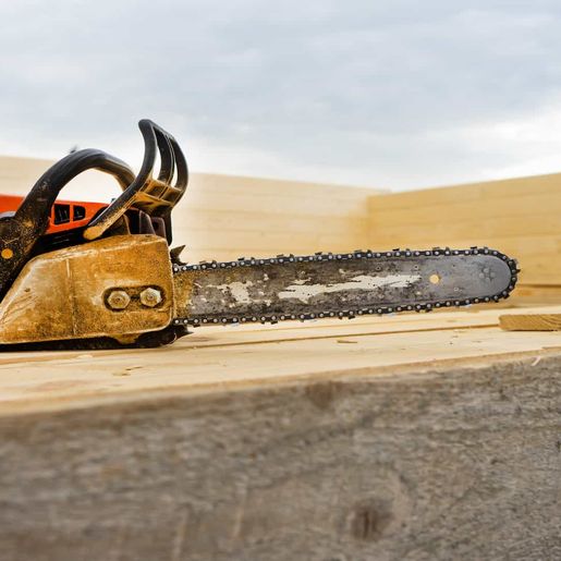 Homem é preso após usar motossera em tentativa de homícidio