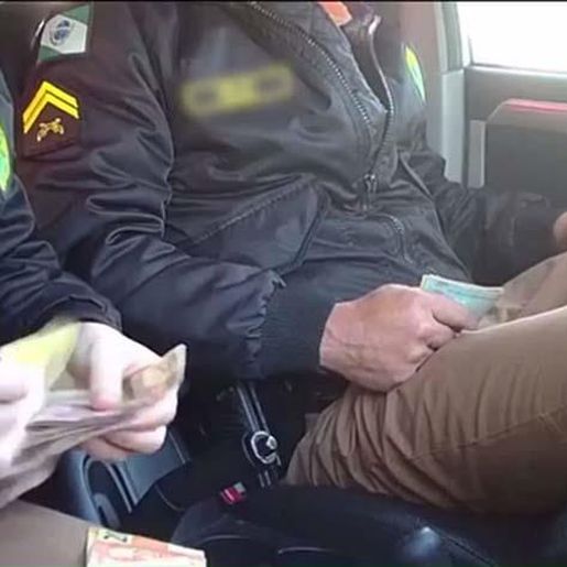 13 policiais rodoviários acusados de cobrar propina de motoristas em estradas do Paraná são expulsos