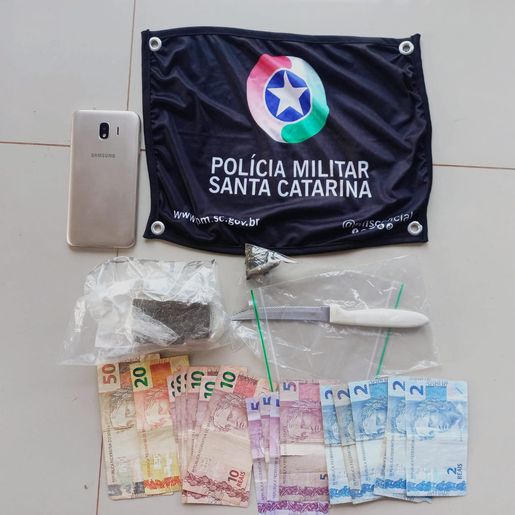 Adolescente de 17 anos é apreendido por tráfico de drogas em SMO