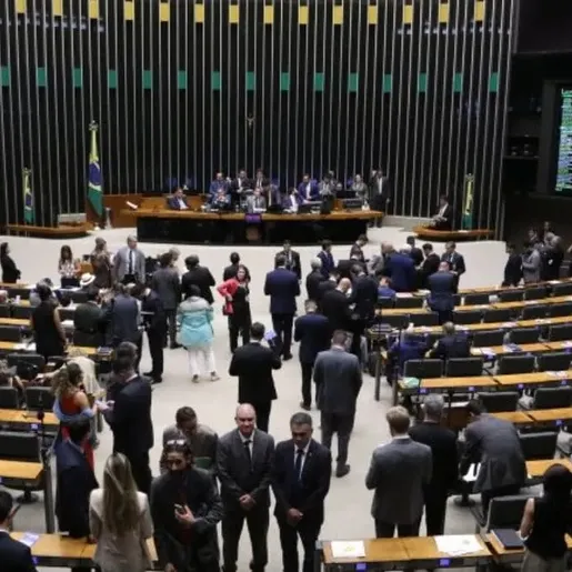 Como votaram os deputados de SC na aprovação da PEC da Segurança Pública