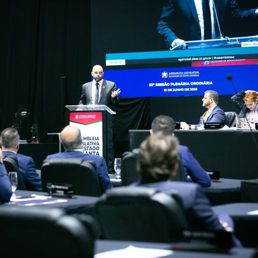 Governo de SC garante ampliação do Hospital Regional e promete UTIs neonatais