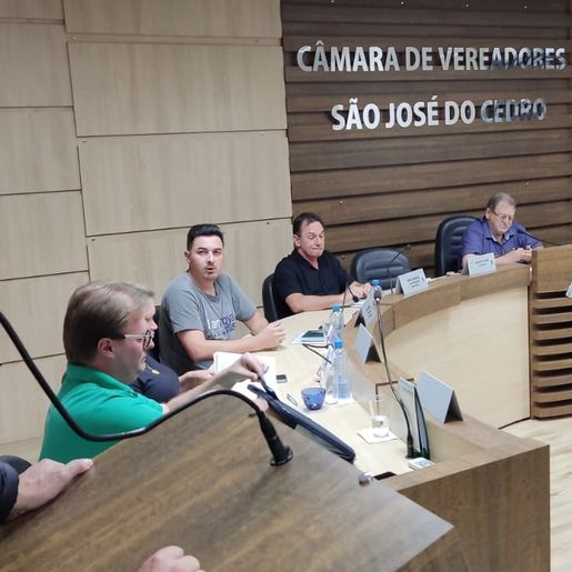 Grupo de Patinação Águia Dourada é homenageado pela Câmara de São José do Cedro