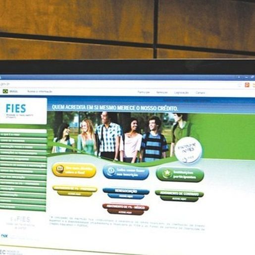 Emenda propõe anistia de dívidas de estudantes em débito com o Fies