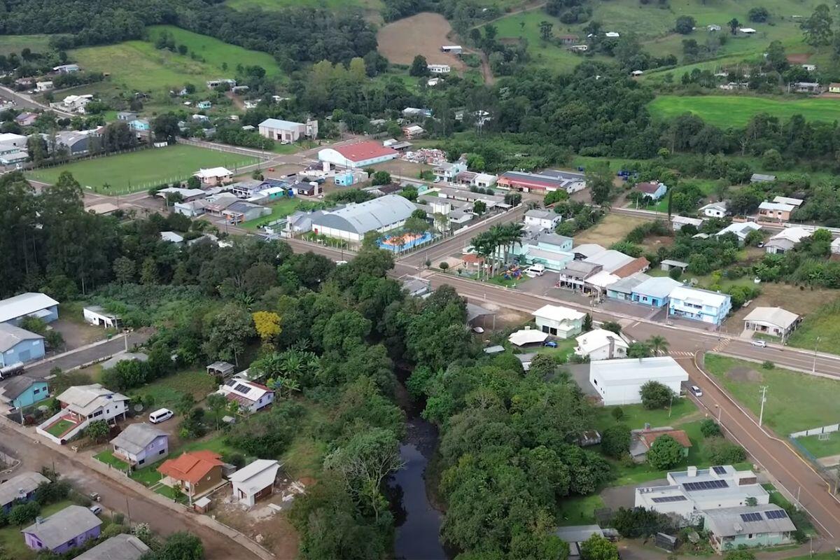 Flávio, Jorginho e Carol lideram votação em Barra Bonita