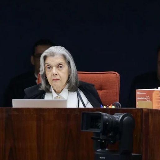STF retoma às 14h julgamento de Bolsonaro com voto decisivo de Cármen Lúcia