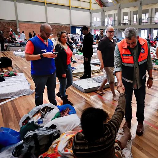 Quase 70 mil pessoas estão em abrigos gaúchos devido às fortes chuvas